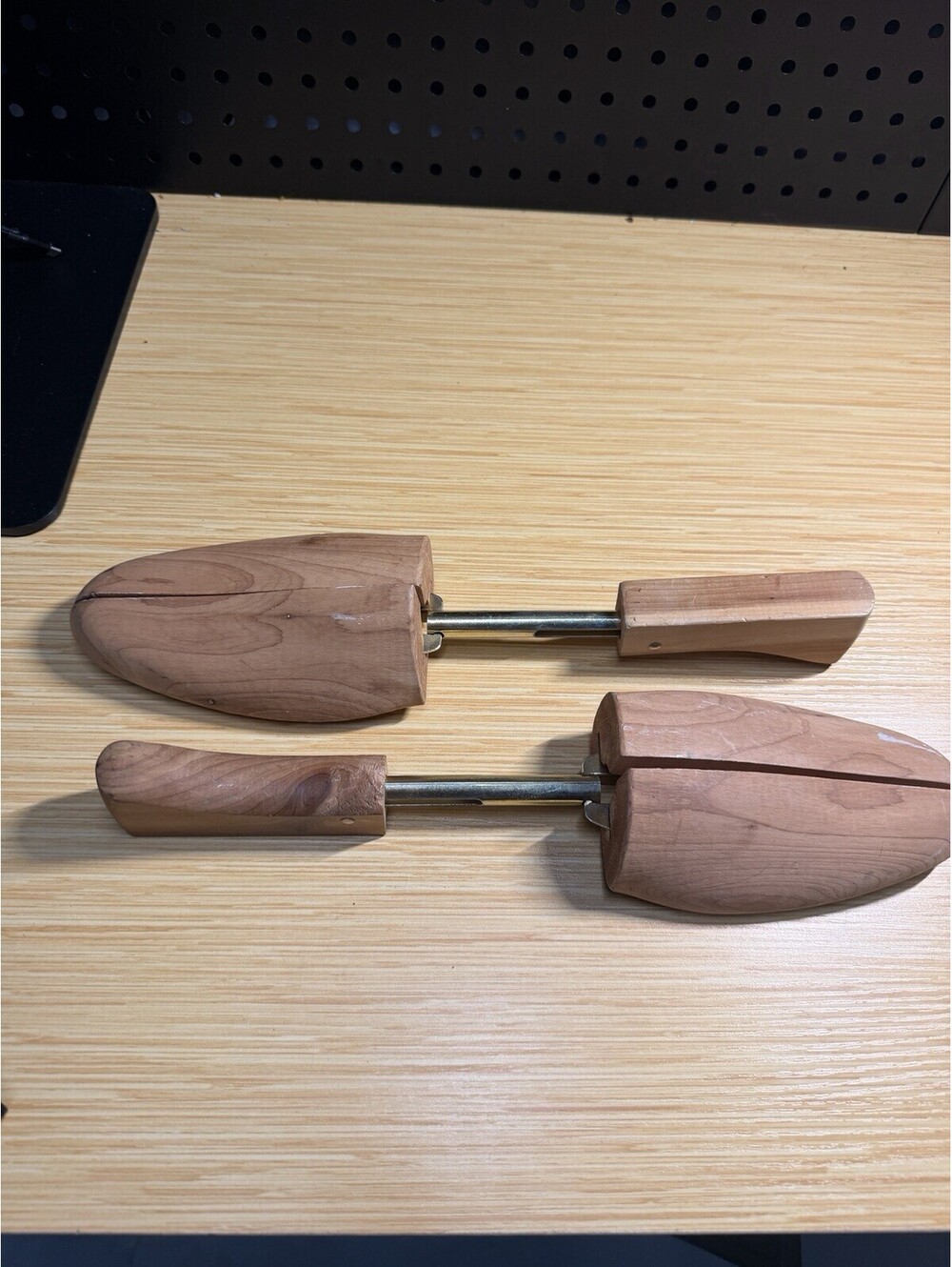Cedar Wood & XL Metal Mens Adjustable Shoe Trees Stretchers Keepers Shapers